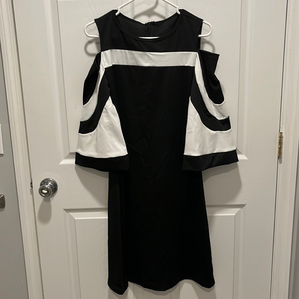 Cute cold shoulder dress!